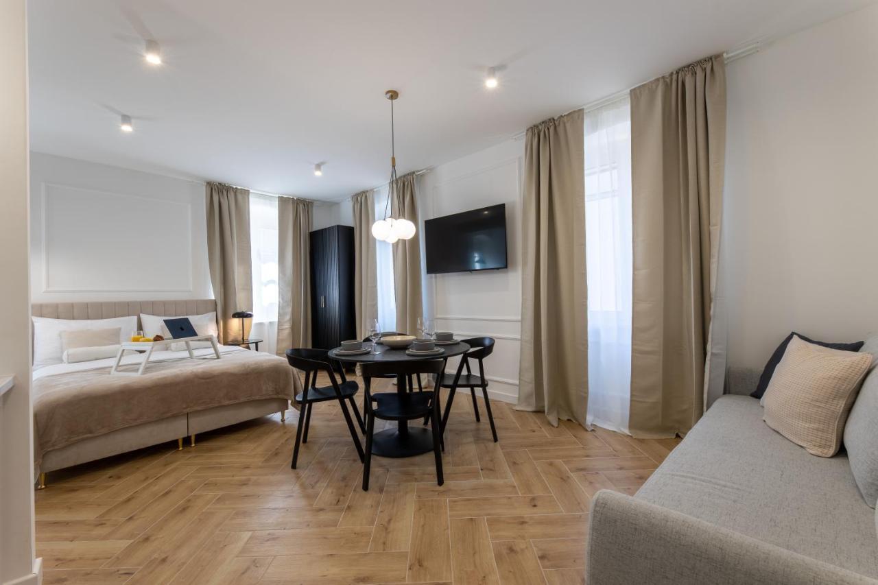 Palace Luxury Suites Сплит Екстериор снимка