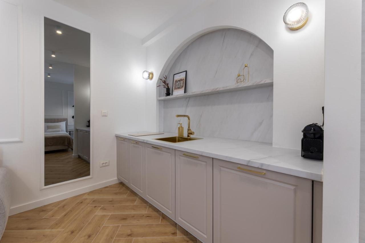Palace Luxury Suites Сплит Екстериор снимка