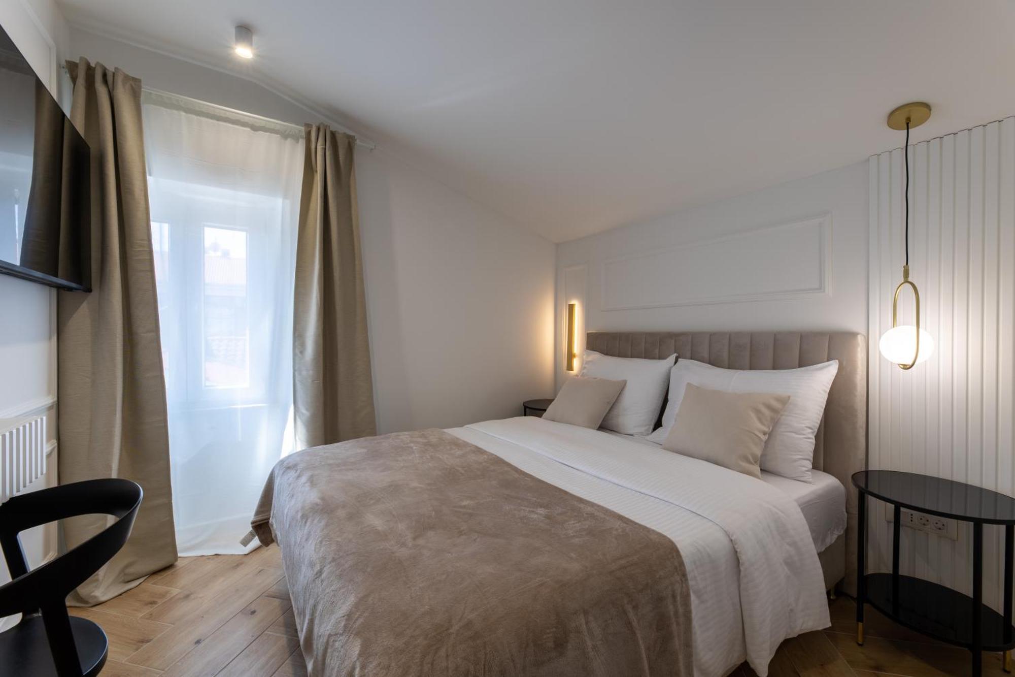 Palace Luxury Suites Сплит Екстериор снимка