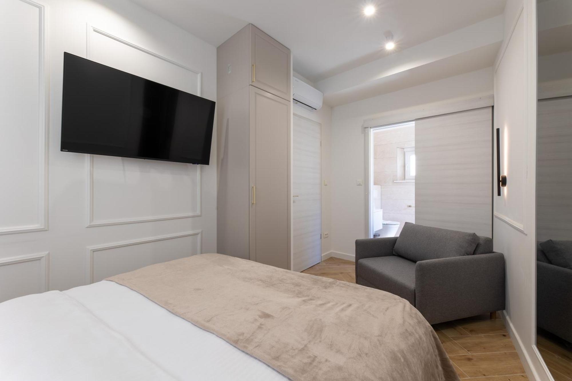 Palace Luxury Suites Сплит Екстериор снимка